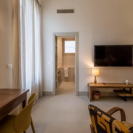 Pigro Bed Rooms With Garden By Sit דירה *
